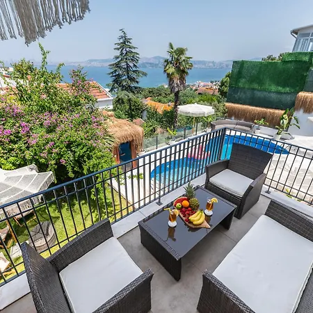 Hillora Buyukada 호텔 *