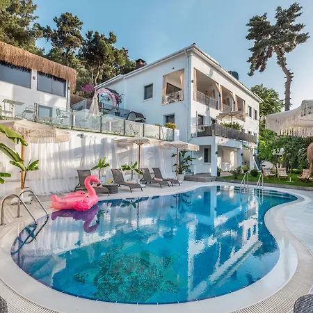 Hillora Buyukada * Adalar